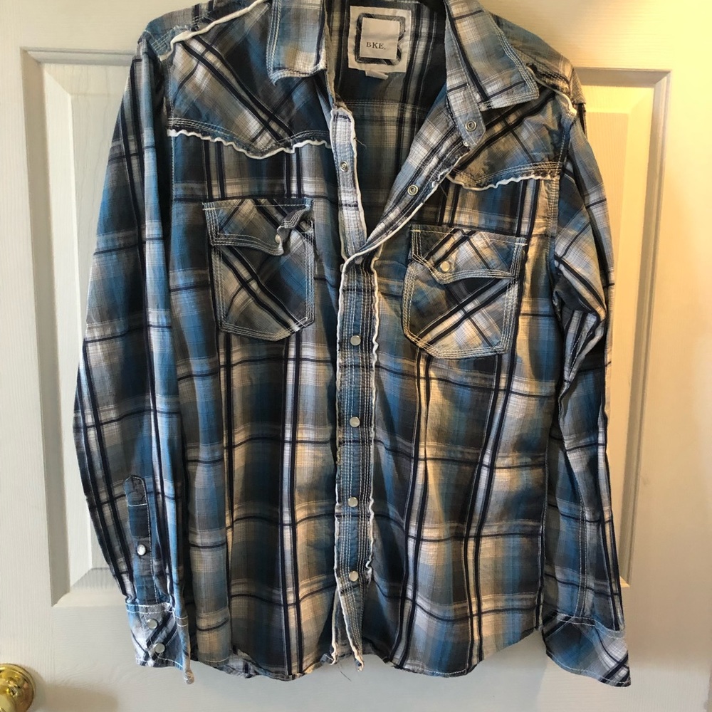Men’s western snap front shirt. Size Large.